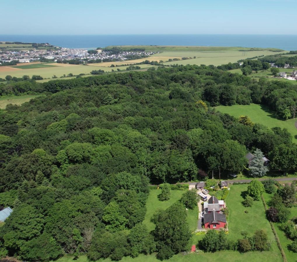 Maison De Campagne Lumineuse Spacieuse Dans Impasse Au Calme A Proximite D'Un Chateau Deux Verandas Grand Jardin Cabane Pour Velos, Pres Port En Bessin Et Bayeux, Proche Plages Du Debarquement Commes Bagian luar foto