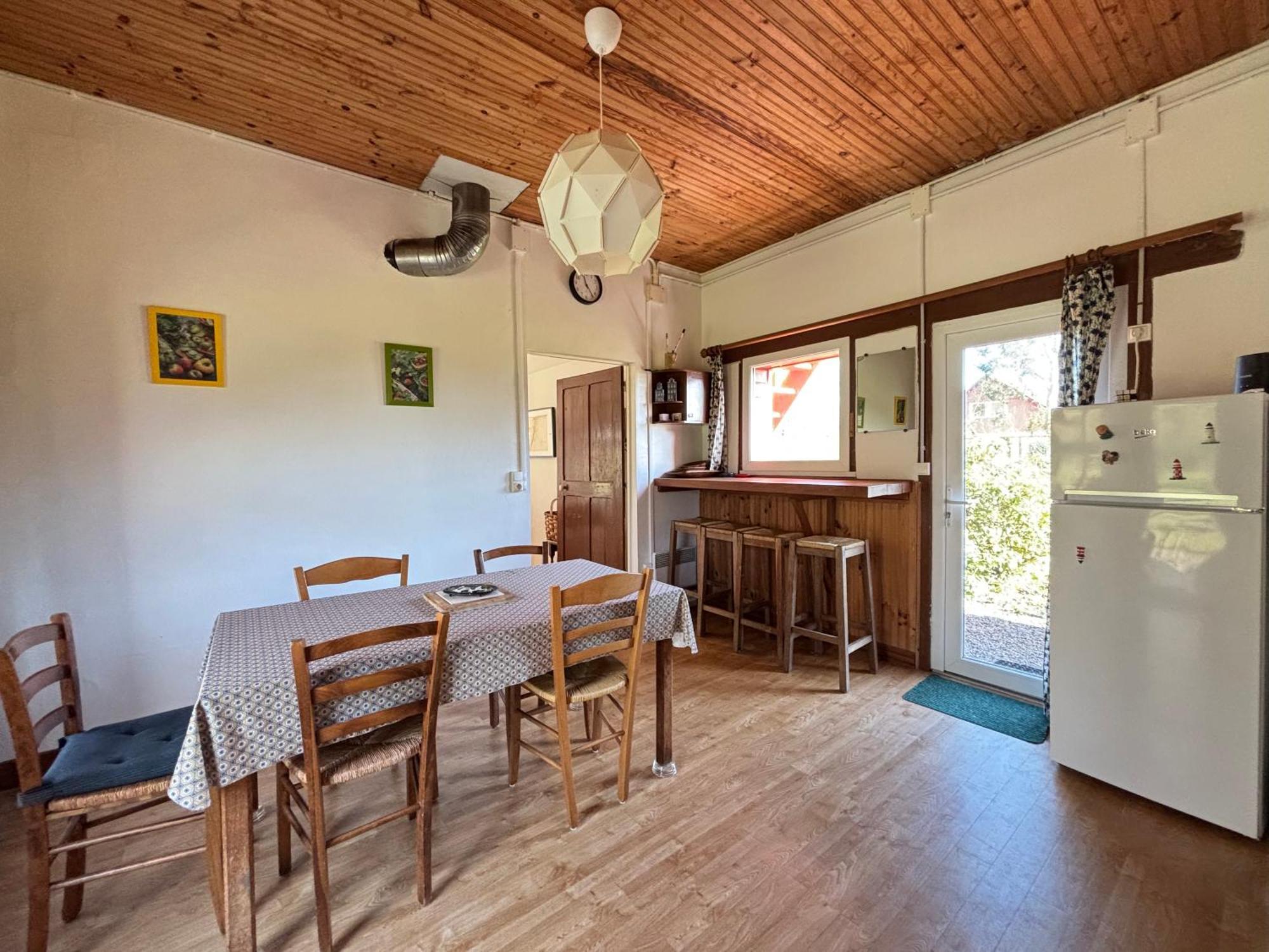 Maison De Campagne Lumineuse Spacieuse Dans Impasse Au Calme A Proximite D'Un Chateau Deux Verandas Grand Jardin Cabane Pour Velos, Pres Port En Bessin Et Bayeux, Proche Plages Du Debarquement Commes Bagian luar foto
